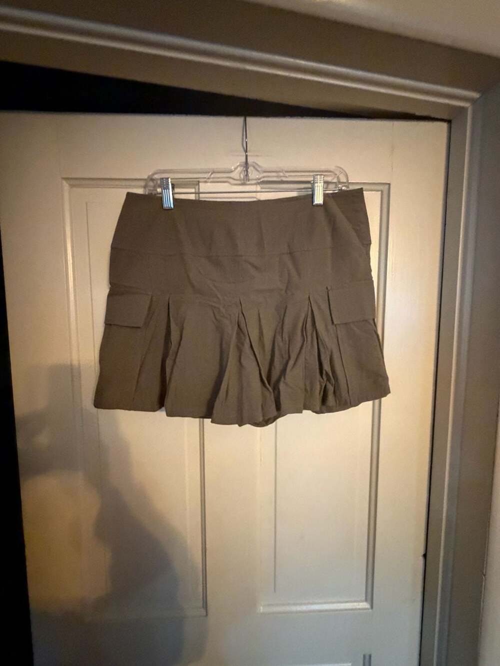 Kirious Los Angeles Y2K Utility Cargo Pleated Skort